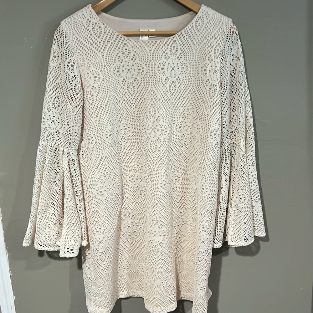 Bell sleeved crocheted dress